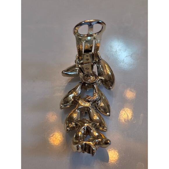 Vintage Gold Tone Leaf Clip-On Earrings With Light Blue Rhinestones - Picture 6 of 11